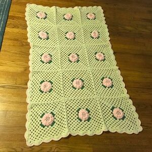 Vintage handmade crochet granny square 3D roses  throw blanket
